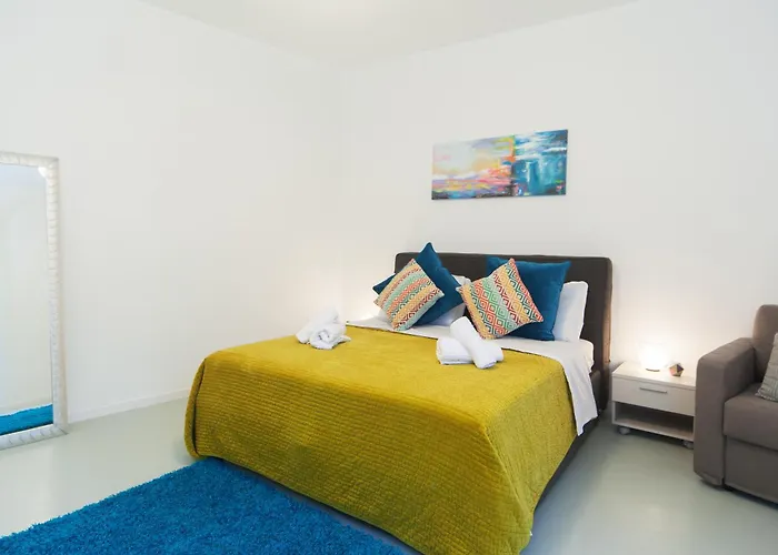 Casa Bella Pantheon Konukevi 3*